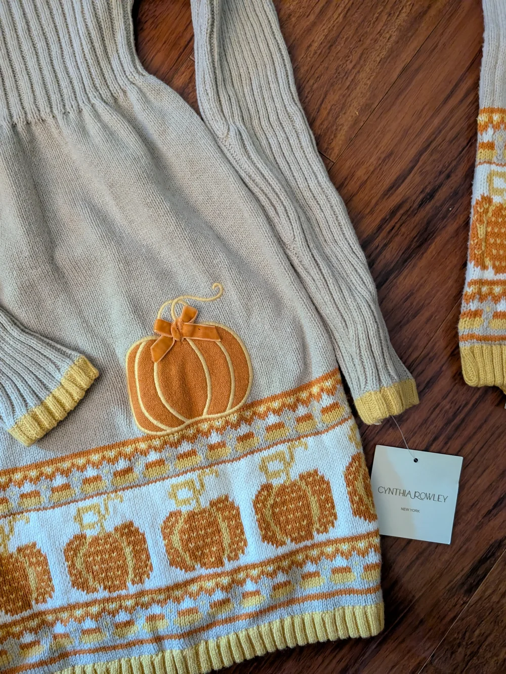 Cynthia Rowley girls' pumpkin sweater dress and matching scarf Set- Sz M (7/8)